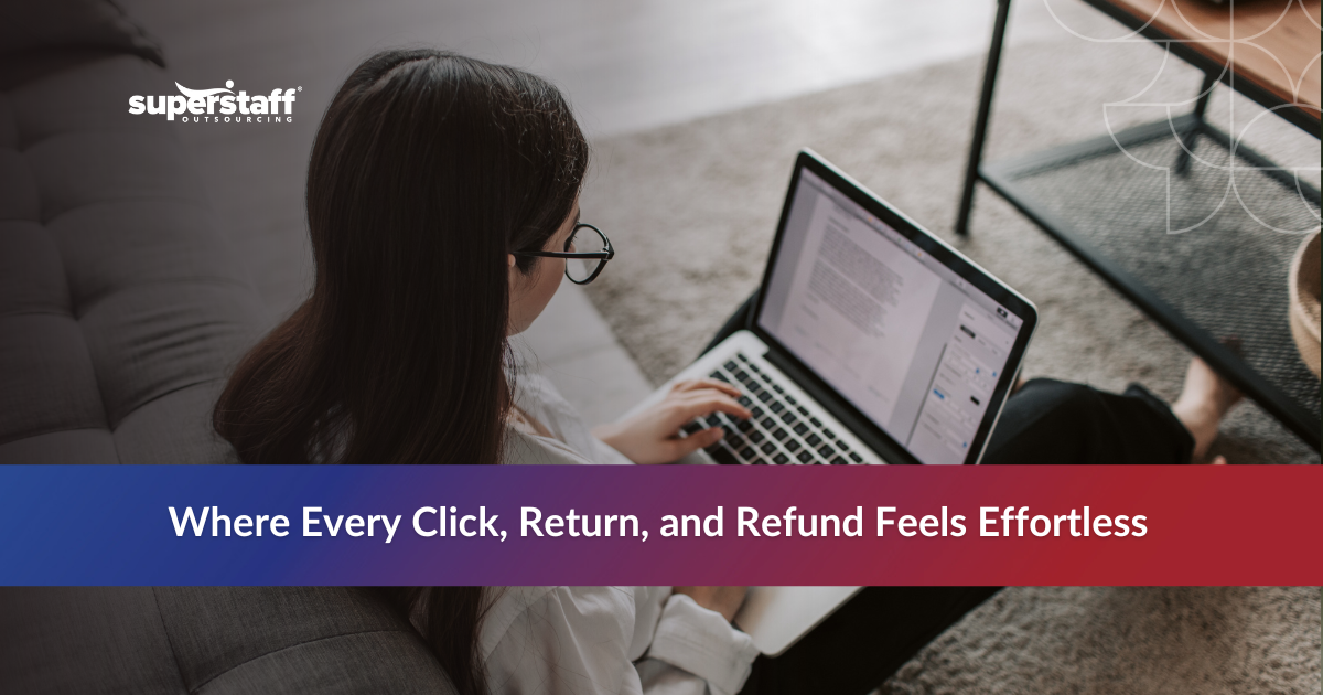 Customer browsing online store with retail customer support assistance